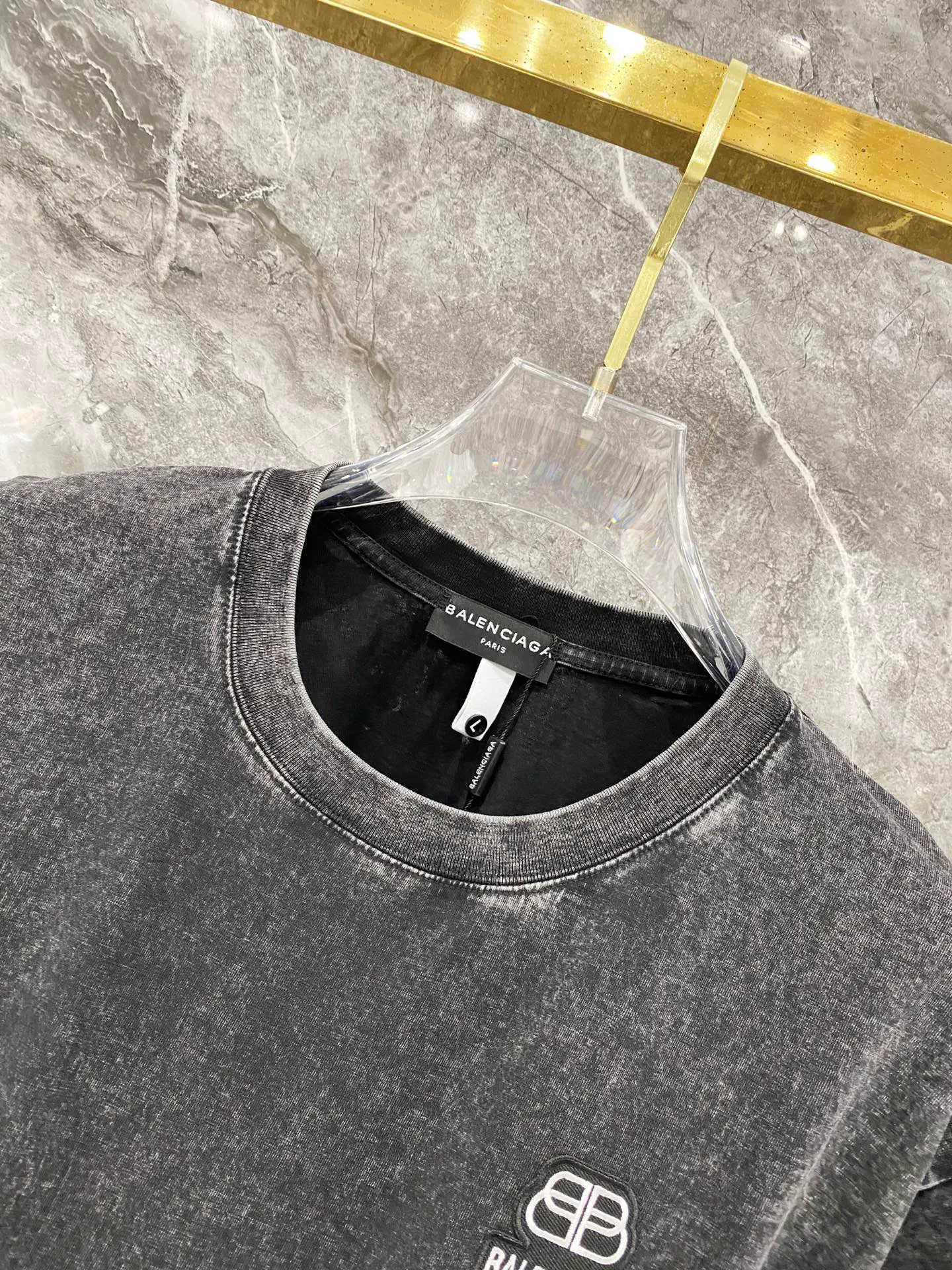 T ， LOGO ， ，250 ， ， ， Quality Original ， ， ， Premium 。 ！ :Black ， ，Blue Sizes: S-XXL :250